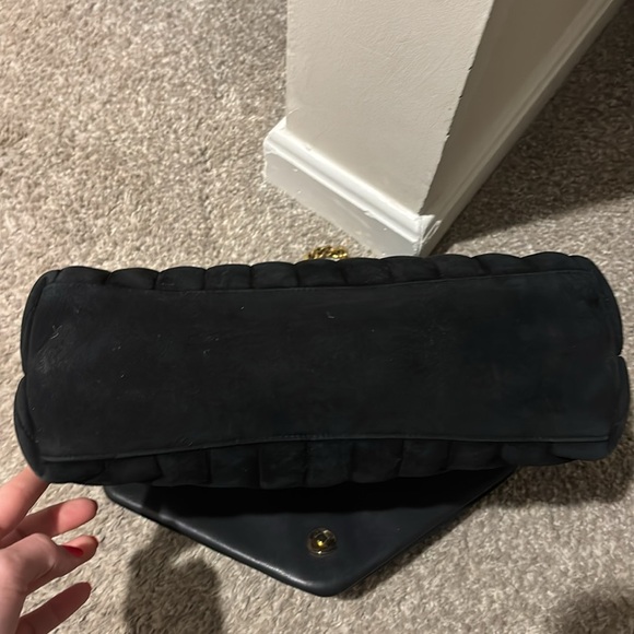 Ysl medium Lou Lou suede black handbag - Picture 3 of 10